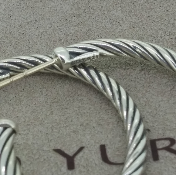 David Yurman Cable Hoop Earrings 1" - Picture 3 of 3